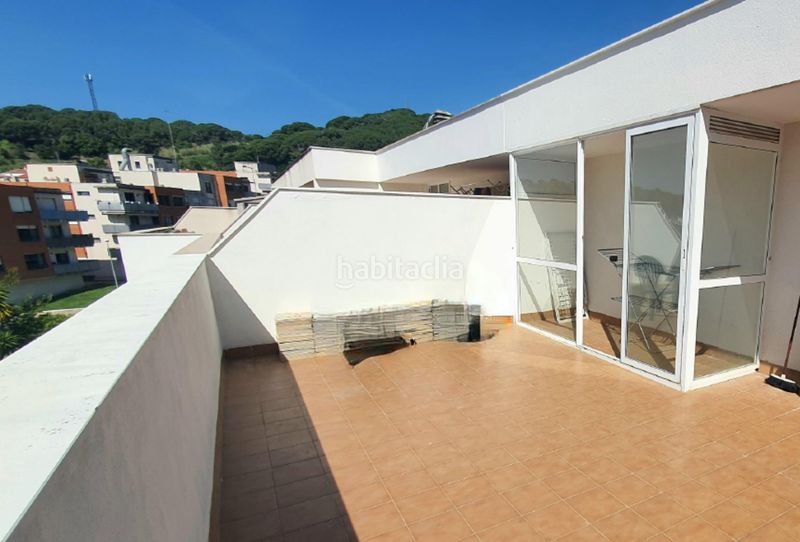 Foto 4969b366-4830-423d-a6a4-180e0fcaf830. Casa adossada amb aparcament piscina a Canet de Mar
