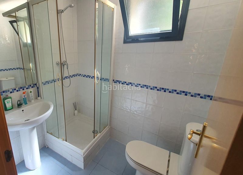 Foto c9c7f5ed-a688-470a-b778-e492b4d3ff4b. Casa adossada amb aparcament piscina a Canet de Mar