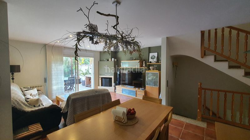 Foto f0292d9b-9771-4157-8999-6dc4202dd302. Casa adossada amb aparcament a Canet de Mar