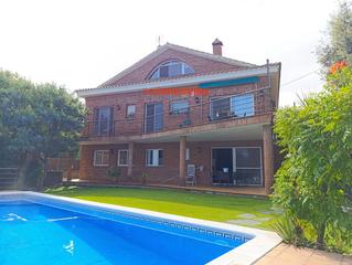 Xalet  Quatre vents. Magnífica casa unifamiliar en colònia montserrat