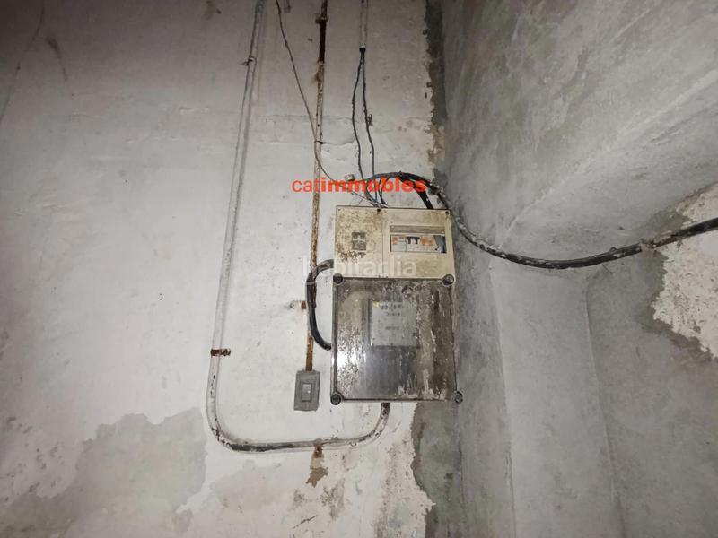 Foto afb63d4a-a4dd-4c28-940d-d0e83502e449. Alquiler local comercial local en alquiler de 16m2 en dos alturas en calle baldomer solà, en Badalona