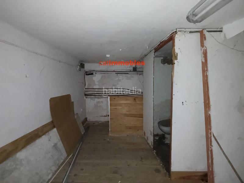 Foto d510016e-17cb-4754-bef1-06229fbc90bd. Alquiler local comercial local en alquiler de 16m2 en dos alturas en calle baldomer solà, en Badalona