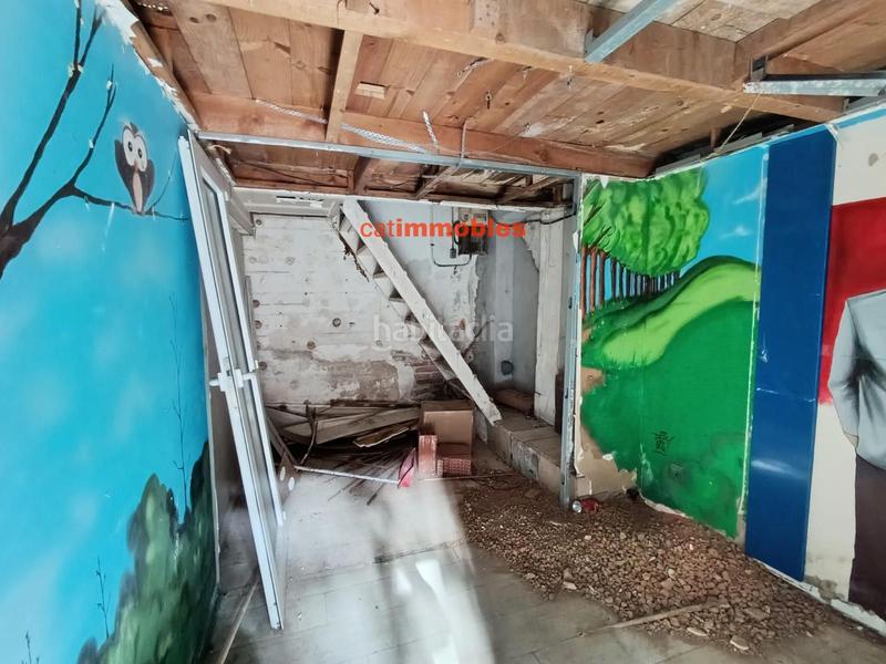 Foto df21a13c-026e-4c0a-86c4-3fb6b9c84cf3. Alquiler local comercial local en alquiler de 16m2 en dos alturas en calle baldomer solà, en Badalona