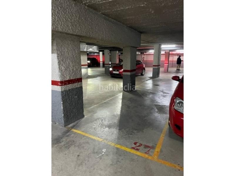 Foto ffea40f6-987f-43dc-9a8e-b18ccf0dcd28. Parking voiture dans Centre Sabadell