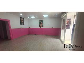 Local commercial  Alps. Local comercial en venta en sabadell