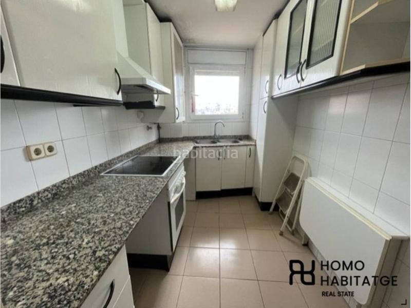 Foto 360c634f-e12b-439f-85fd-6c34d4558925. Appartamento con riscaldamento in Eixample Sabadell