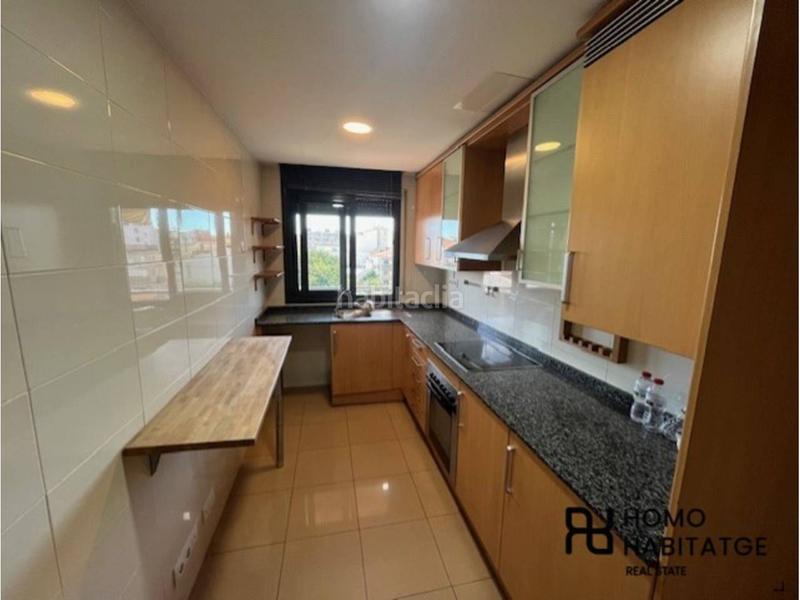 Foto 1c4f6a2e-7fd4-4d5e-b38d-b39c3ed648ec. Piso venta de piso en Centre Sabadell