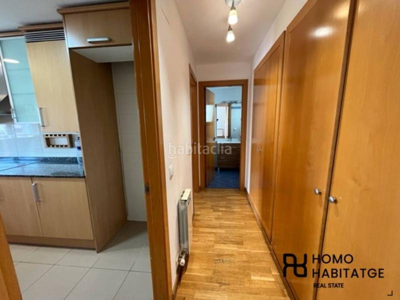Foto 9304c46b-ed25-4927-980f-726263a05432. Piso venta de piso en Centre Sabadell