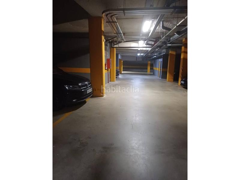 Foto 4fc172ec-a111-4c1d-b61b-65a5208d0c71. Parking coche venta de plazas de parking Centre en Sabadell