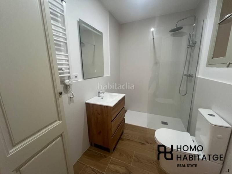 Foto 128e2d18-cbfb-4663-bc9c-a92f48542b08. Casa con riscaldamento in Covadonga Sabadell