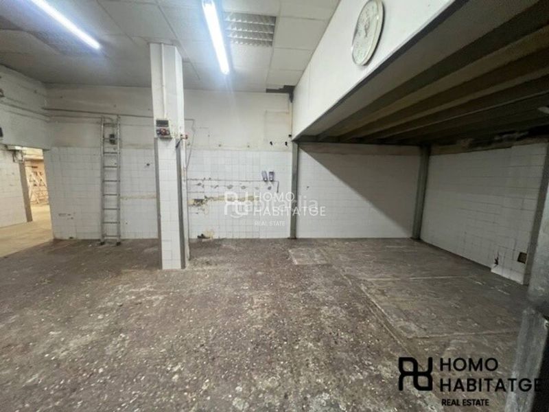 Foto 1da7e3c6-6d26-4019-ae3b-1d2e49d30135. Local comercial a Creu de Barberà Sabadell