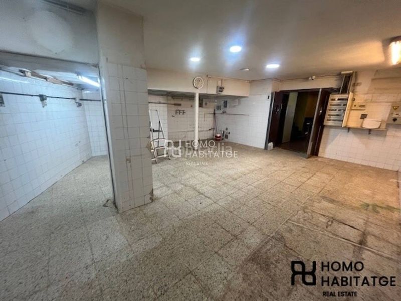 Foto b3cd5c9a-fda1-47de-b749-deb9d4a270c2. Local comercial a Creu de Barberà Sabadell