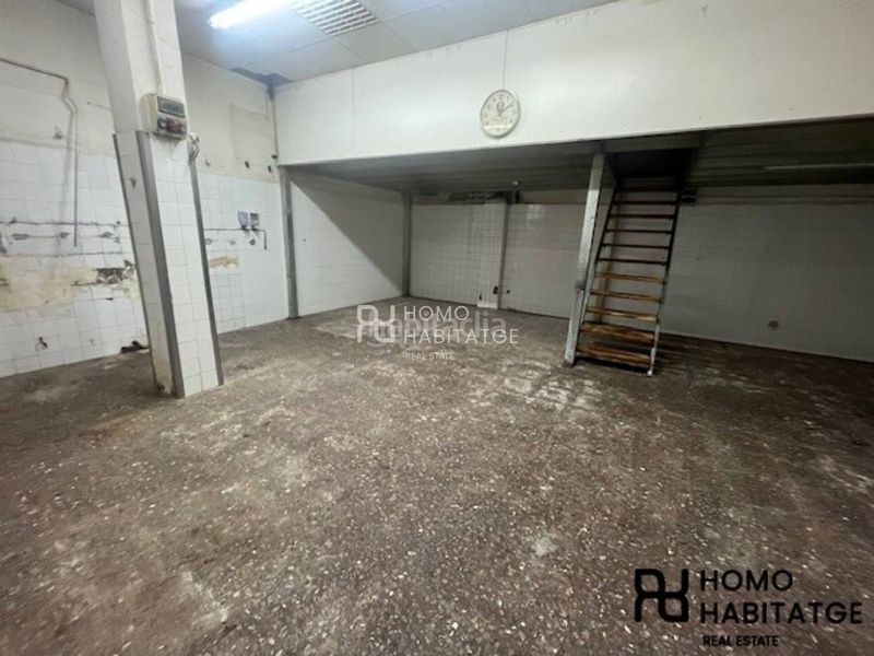 Foto f33c7fd5-3620-471c-aac8-108bc4ac003a. Local comercial a Creu de Barberà Sabadell