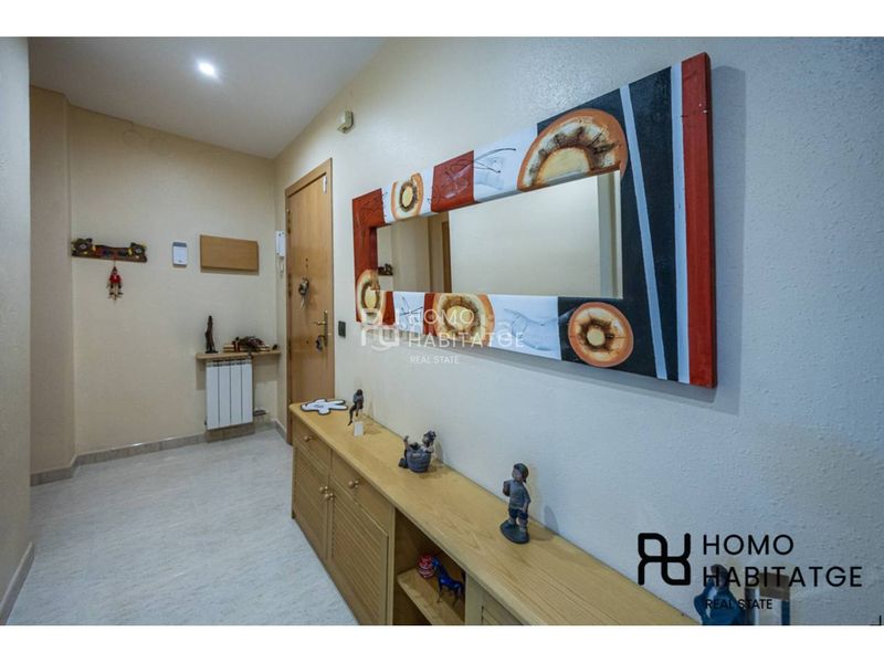 Foto 2b081e8b-12f8-44c8-b34d-4a62134c30dc. Dúplex amb calefacció aparcament a Creu de Barberà Sabadell