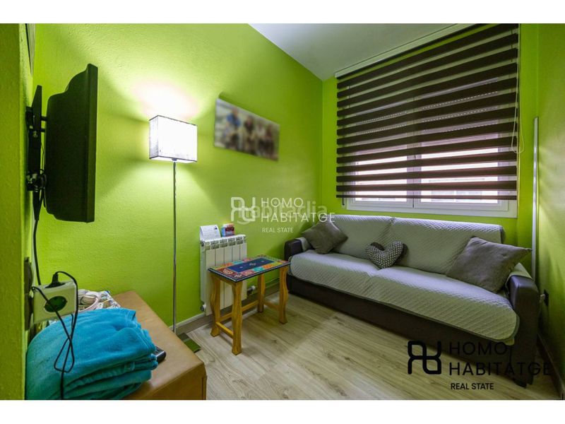 Foto 2bc160e8-186b-4d92-bf7a-2027fa9f2823. Dúplex amb calefacció aparcament a Creu de Barberà Sabadell