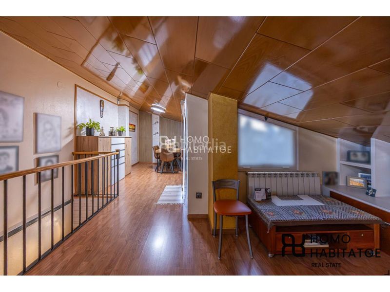 Foto 62203f0e-51f2-4ba1-aad9-fca861d4d8d0. Dúplex amb calefacció aparcament a Creu de Barberà Sabadell