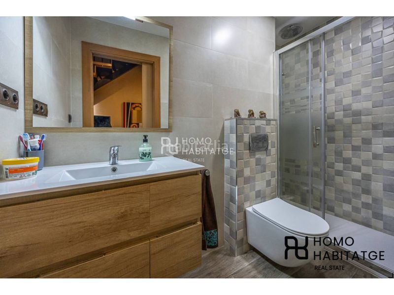 Foto 6c4a8d17-c876-419b-b0df-8964b89f27b2. Dúplex amb calefacció aparcament a Creu de Barberà Sabadell