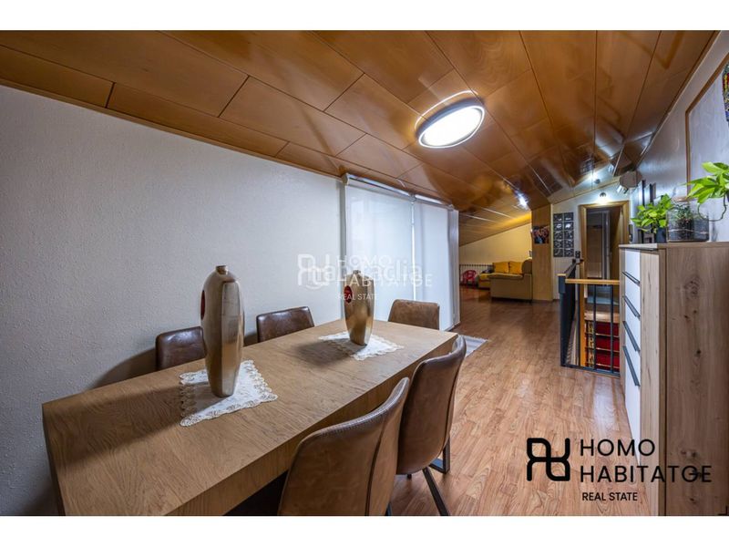 Foto d884b540-6b12-402f-bb46-504f119e7c6d. Dúplex amb calefacció aparcament a Creu de Barberà Sabadell