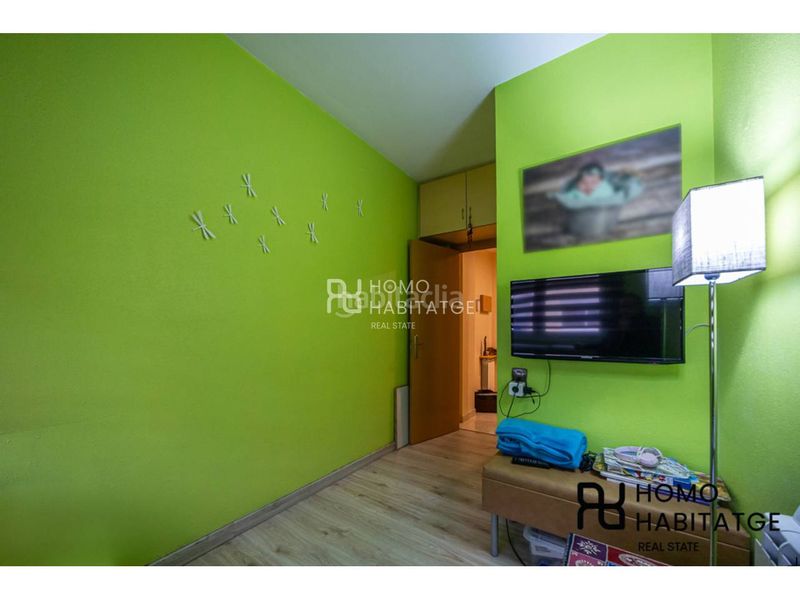 Foto db0b5d1a-0b08-4224-999a-0d87ea7239ab. Dúplex amb calefacció aparcament a Creu de Barberà Sabadell