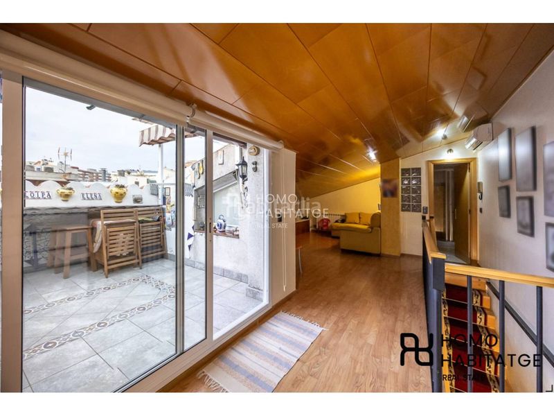 Foto ede9dd33-fde8-4b81-a58c-41b43f17a6e5. Dúplex amb calefacció aparcament a Creu de Barberà Sabadell