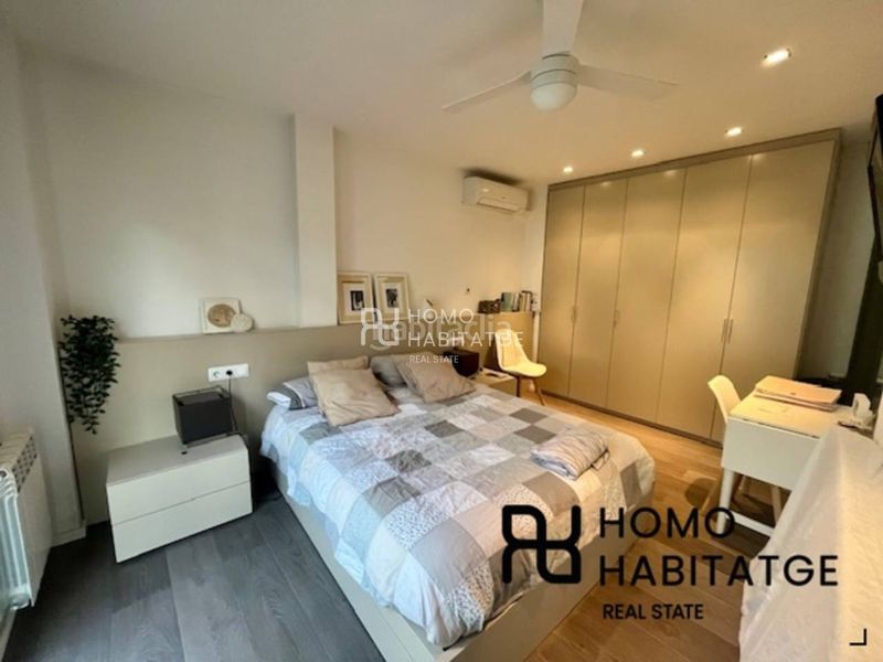 Foto b3068fdc-56eb-4467-9db9-3364c155b81c. Casa aparellada amb calefacció a Centre Sabadell