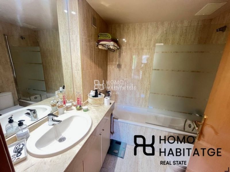 Foto 95fb126f-a2c9-4d0a-bb11-9768089d7696. Pis amb calefacció aparcament a Centre Sabadell