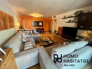 Pis  Calle blasco de garay. Piso amplio y luminoso con 4 habitaciones, balc�n y 2 parkings