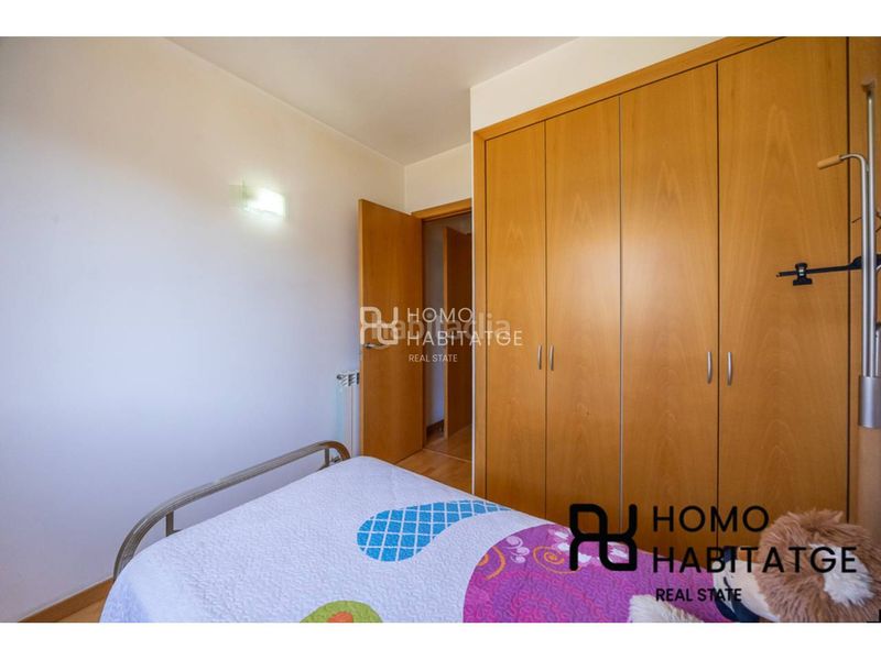 Foto b6c8f9f6-b1b5-4c82-be75-e854eeb687e2. Pis amb calefacció piscina a Centre Sabadell