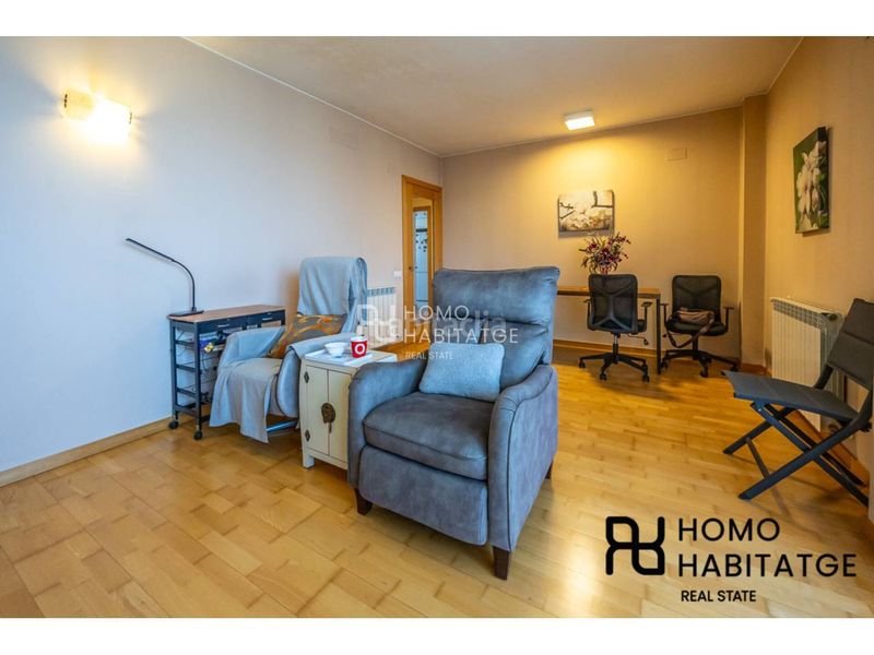 Foto c9ceb804-a2d9-4968-862b-df9067fadc9c. Pis amb calefacció piscina a Centre Sabadell