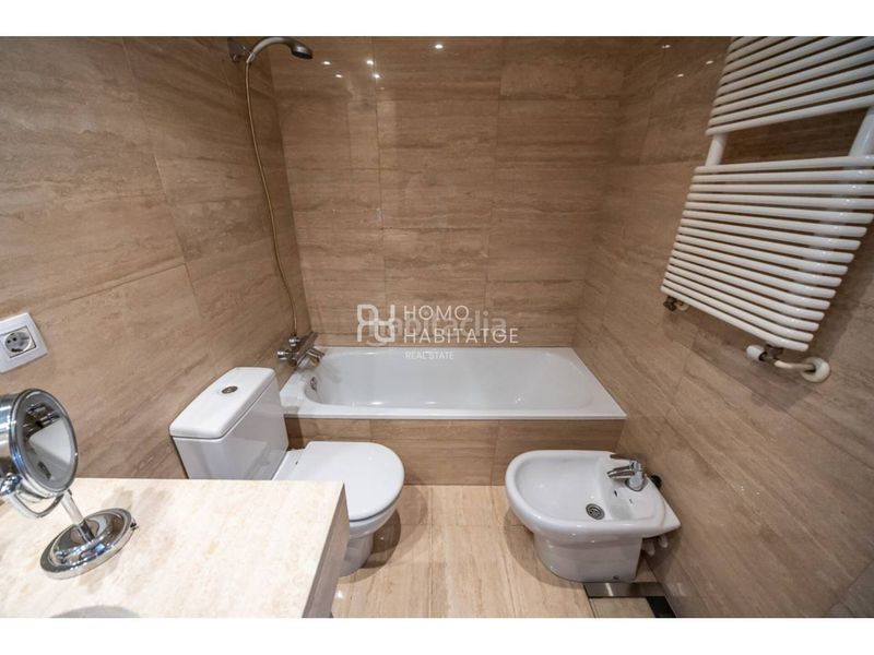 Foto f7ada9f5-48eb-463d-a6bc-50e8fb82a62a. Pis amb calefacció piscina a Centre Sabadell