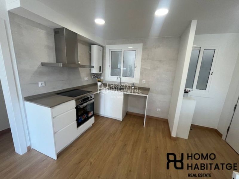 Foto e96ff843-cee4-46cf-95e3-acc9c90d1841. Pis a Centre Rubí