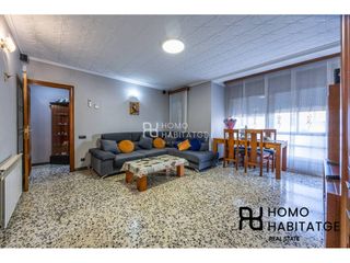 Pis  Calle magi colet. Venta de piso luminoso en la creu de barber�, sabadell