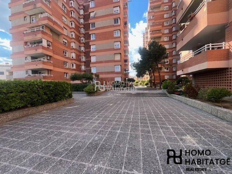 Foto b552f141-c03e-4dd0-8184-4621f1ad2f4f. Pis amb calefacció aparcament a Creu Alta Sabadell