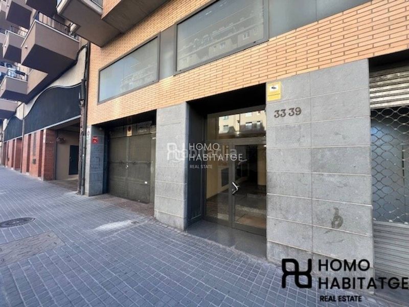 Foto 684688fa-270a-41f4-bdfd-a8e6bbcdd0f7. Aparcament cotxe a Covadonga Sabadell