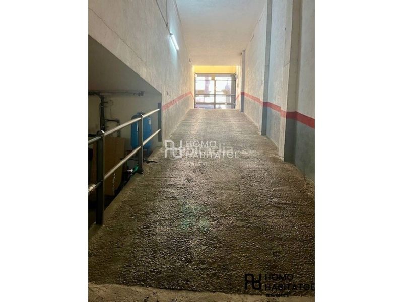 Foto a7e18818-ca90-49c9-b3d1-6a69d21b7514. Aparcament cotxe a Covadonga Sabadell