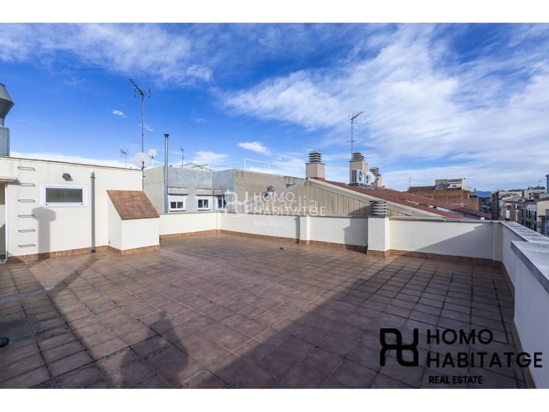Foto 82a89a1d-dea0-4e49-a770-f0567e6b260f. Casa amb calefacció aparcament a Creu Alta Sabadell