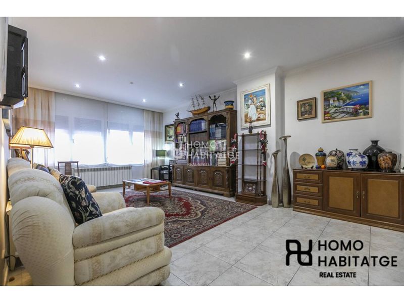 Foto a6bee839-6dbe-4d3a-945c-c710c0e5a10e. Casa amb calefacció aparcament a Creu Alta Sabadell