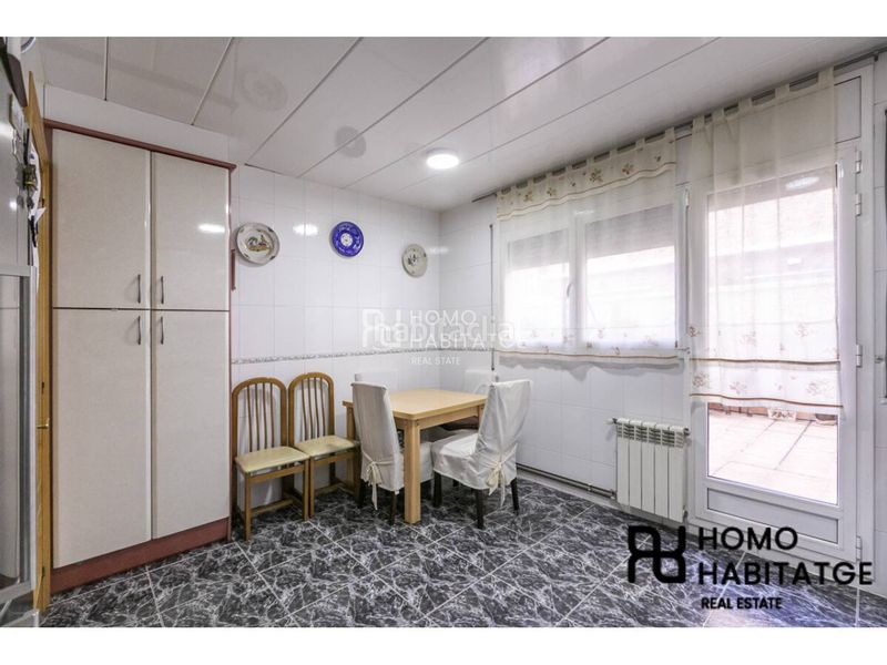 Foto b5e11e4f-f478-4b71-9da7-a147648077d8. Casa amb calefacció aparcament a Creu Alta Sabadell