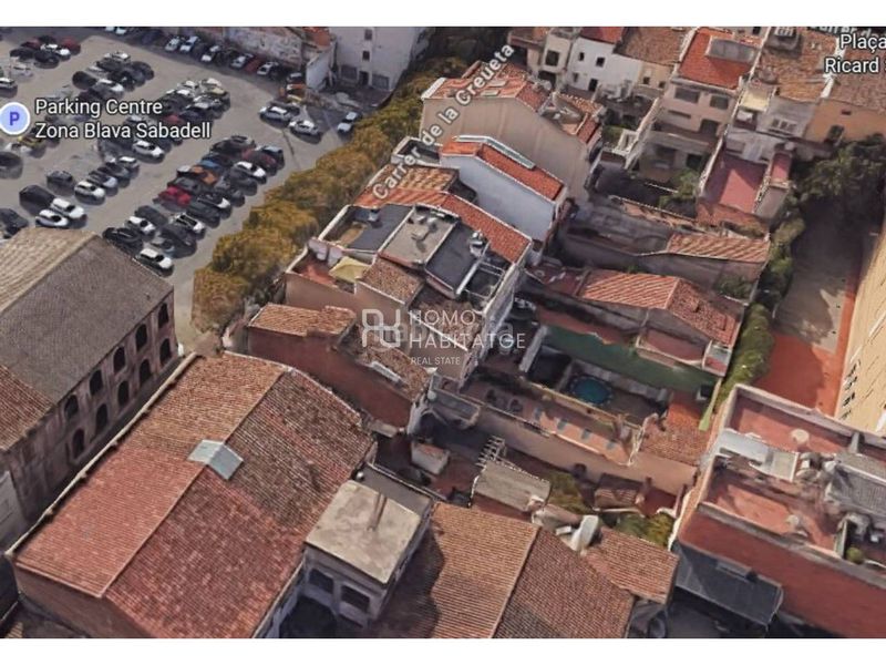 Foto 41e8dabd-e43c-41ca-90fb-19c50486785d. Casa amb aparcament a Centre Sabadell