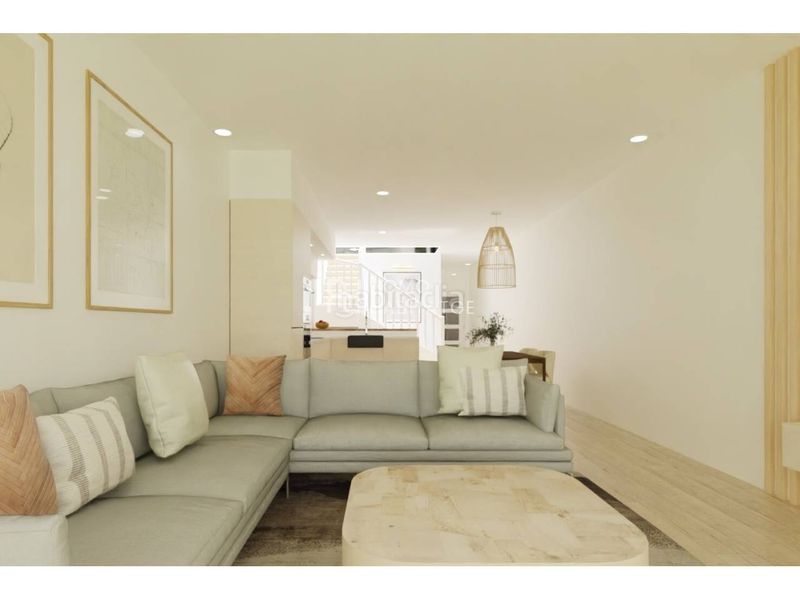Foto cc0fe905-d54b-4c99-be4d-1692e6343686. Casa amb aparcament a Centre Sabadell