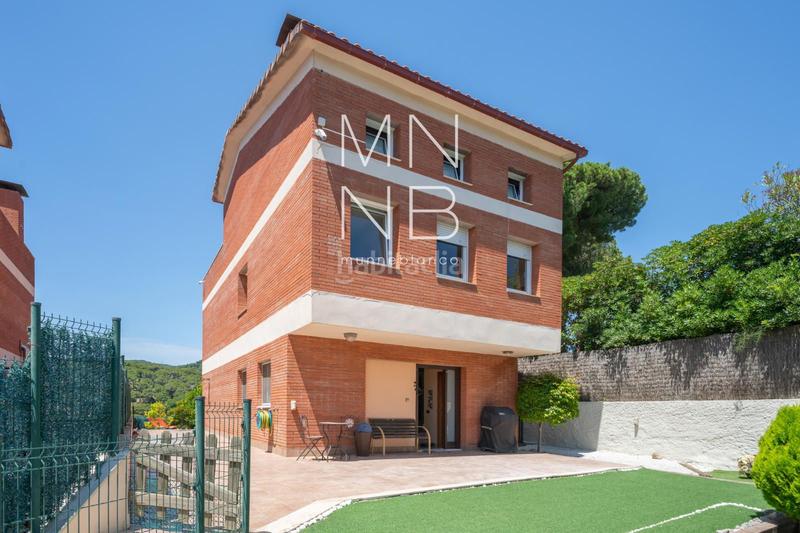Foto 70e0e688-a314-4da4-8e8d-a21198bc5f25. Chalet con riscaldamento parcheggio piscina in Centre Sant Andreu de Llavaneres