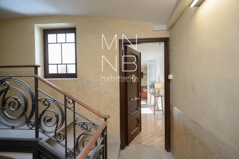 Foto 481c39ac-3eac-4f89-b289-29d3c58d5a61. Piso  completamente reformado se encuentra en una finca señorial de 1854 en Barcelona