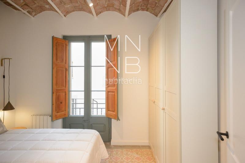 Foto a2574baa-1a56-4c1a-9613-9d6a6d2b811b. Piso  completamente reformado se encuentra en una finca señorial de 1854 en Barcelona