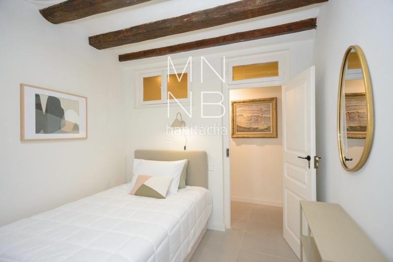 Foto c02c0a8c-2678-4be1-8c9e-5c2599603f1d. Piso  completamente reformado se encuentra en una finca señorial de 1854 en Barcelona
