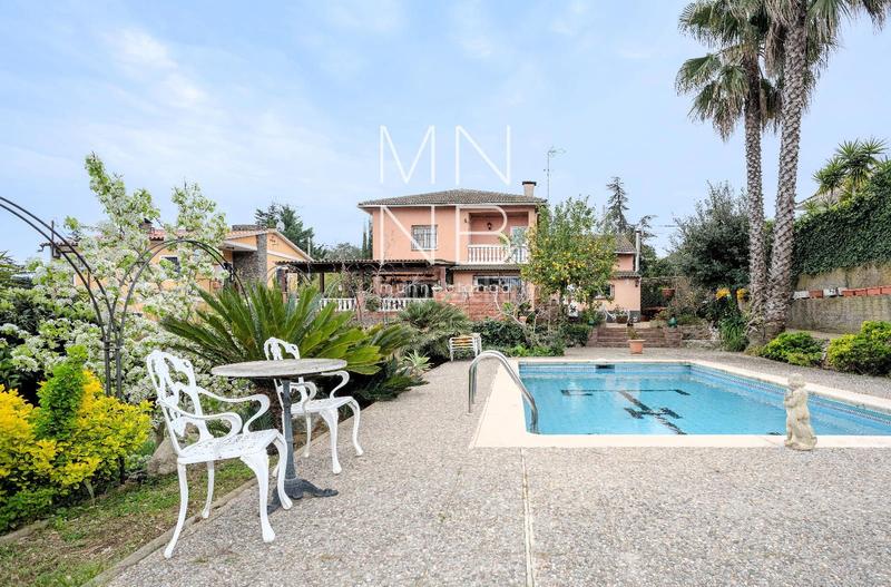 Foto 27767df2-8f26-46a3-a58a-7a8edf9eea56. Chalet con riscaldamento parcheggio piscina in Urbanitzacions Mataró