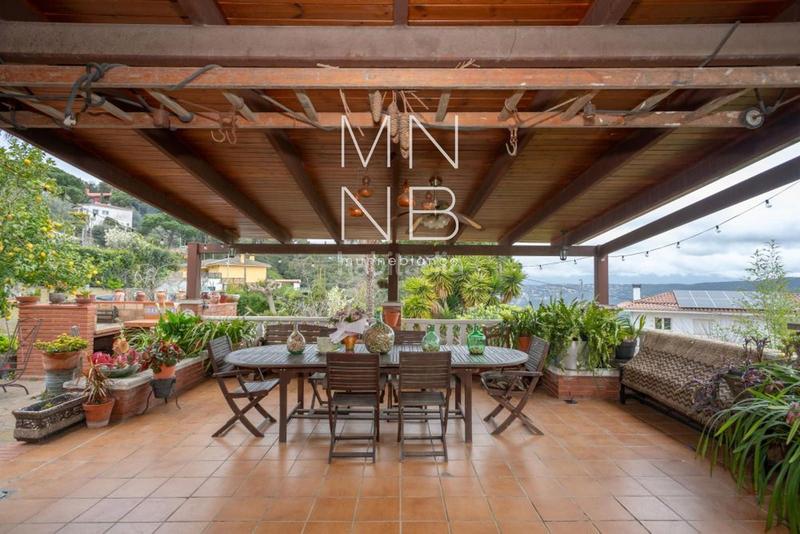 Foto 3baddc01-63be-4534-a752-e2acbf0200f5. Chalet con riscaldamento parcheggio piscina in Urbanitzacions Mataró