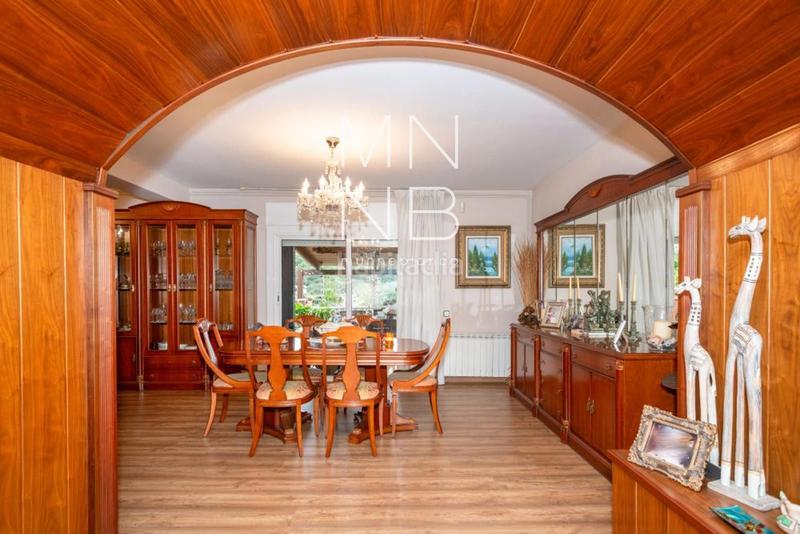 Foto bfeafec5-8042-4b8b-808d-0c34d41ca043. Chalet con riscaldamento parcheggio piscina in Urbanitzacions Mataró