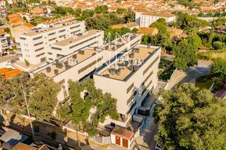 Piso  N/a. Magnifico bajo de  obra nueva muy centrico