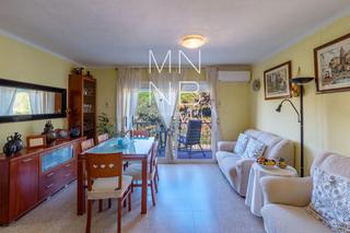 Appartement à Población de Arroyo. Piso  seminuevo con vistas a  montaña