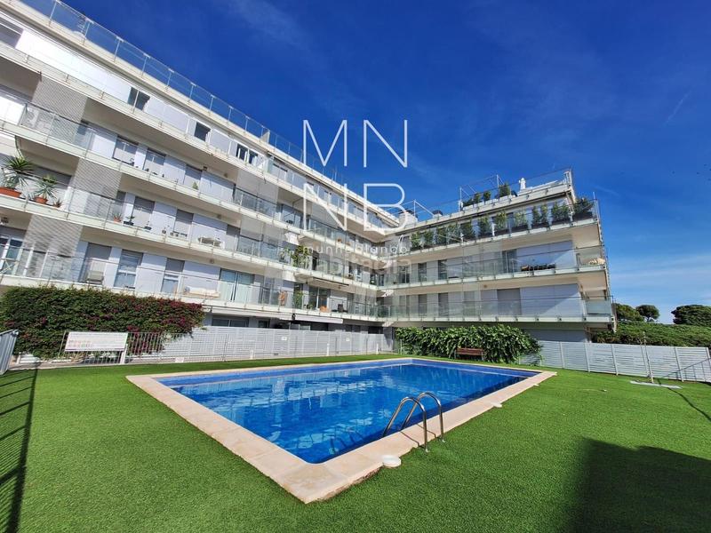 Foto f08b3d55-a13e-437e-86fc-ead1e6b5bcd2. Location appartement avec chauffage parking piscine dans Sant Andreu de Llavaneres